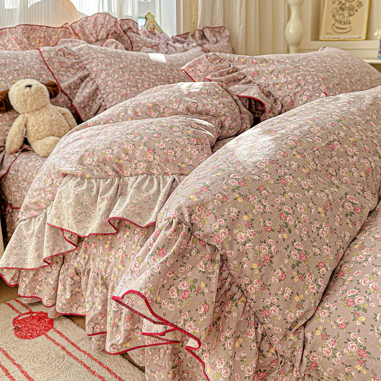 91家纺网 家纺一手货源 找家纺 家维家纺 2026新款(常年不断货）韩式双层花边复古棉感床盖四件套 花园