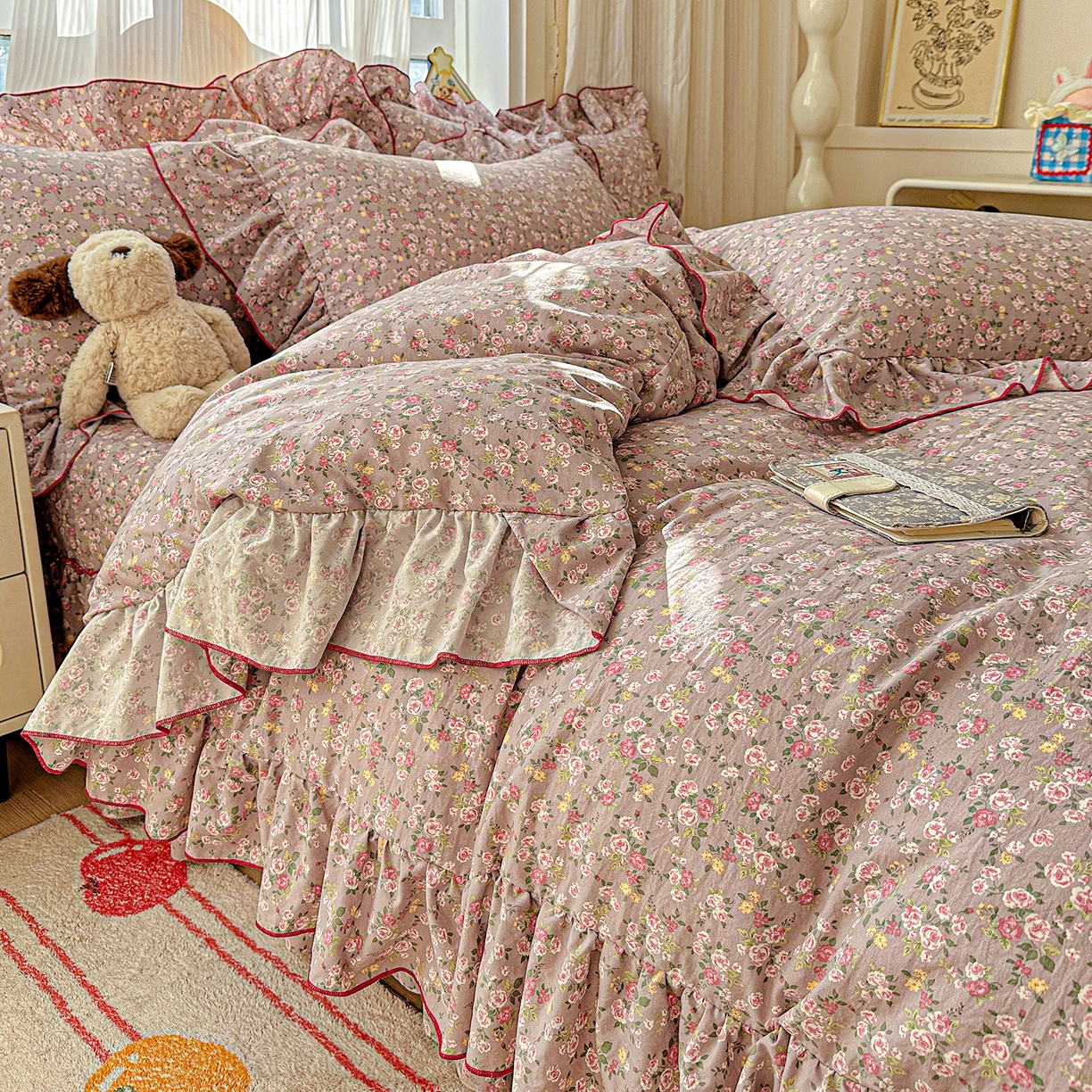 91家纺网 家纺一手货源 找家纺 家维家纺 2026新款(常年不断货）韩式双层花边复古棉感床盖四件套 花园