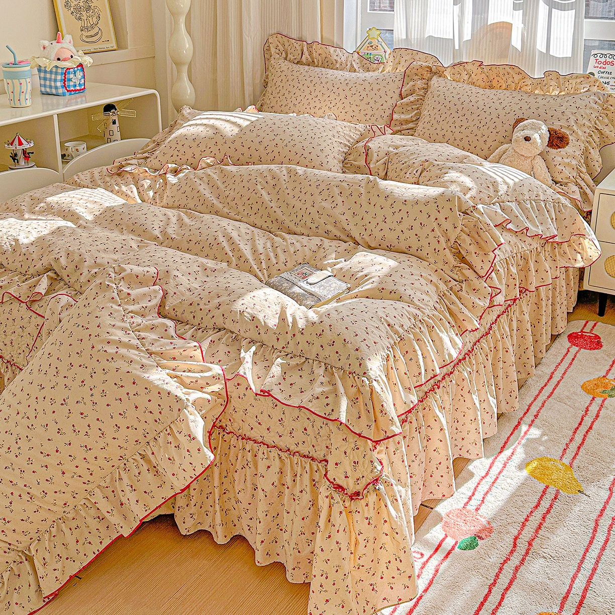 91家纺网 家纺一手货源 找家纺 家维家纺 2026新款(常年不断货）韩式双层花边复古棉感床盖四件套 枝花间