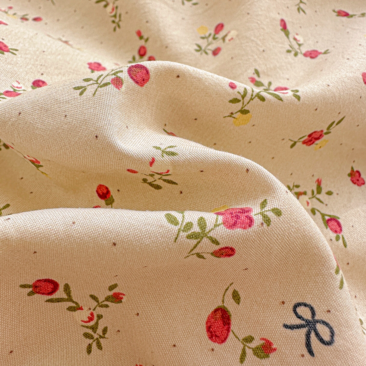 91家纺网 家纺一手货源 找家纺 家维家纺 2026新款(常年不断货）韩式双层花边复古棉感床盖四件套 枝花间