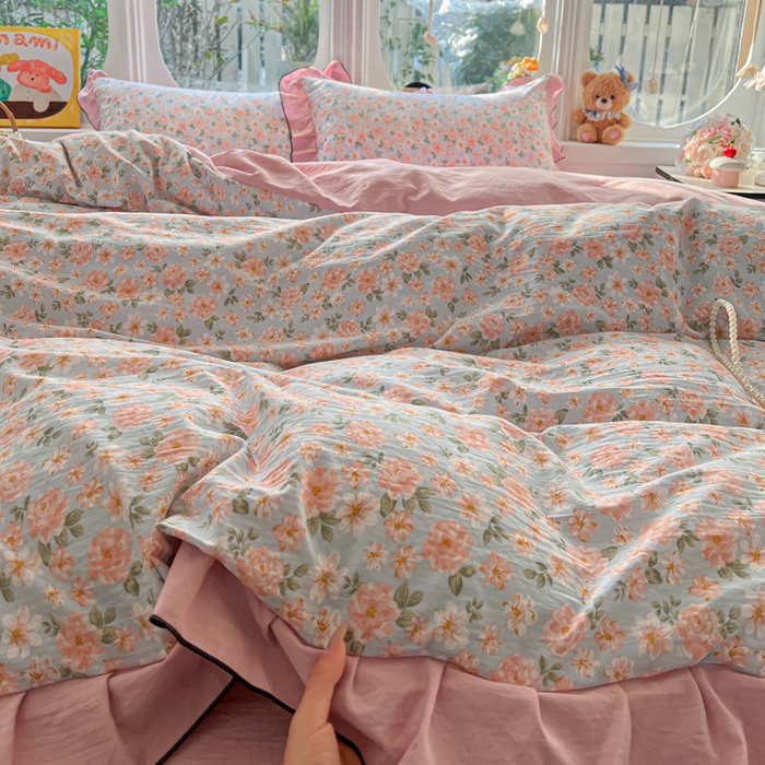 91家纺网 家纺一手货源 找家纺 莱越家纺 2026新款A类仿棉四件套古法水洗棉法式工艺花边四件套 爱丽丝-蓝