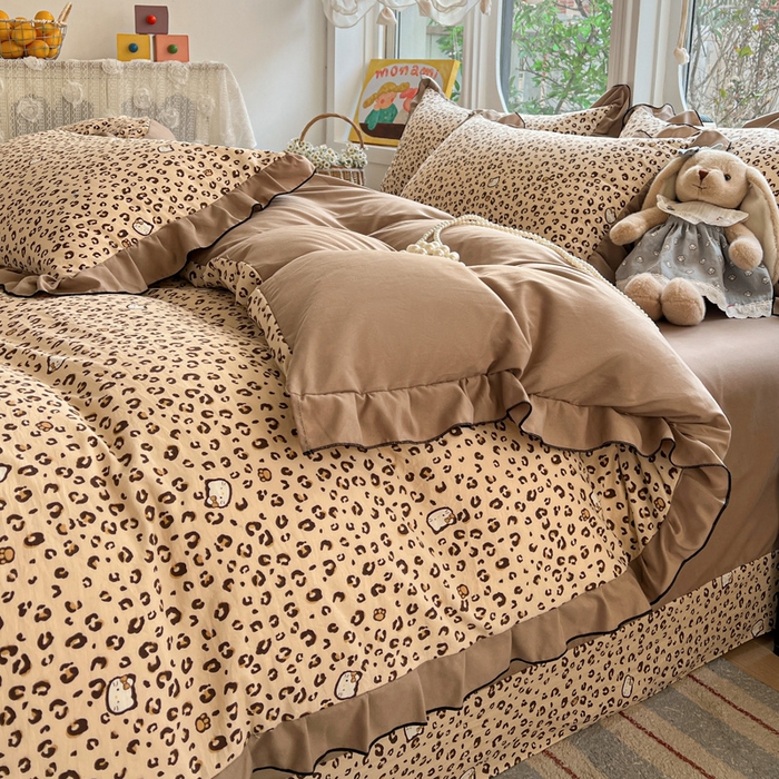 91家纺网 家纺一手货源 找家纺 莱越家纺 2026新款A类仿棉四件套古法水洗棉法式工艺花边四件套 豹纹kit