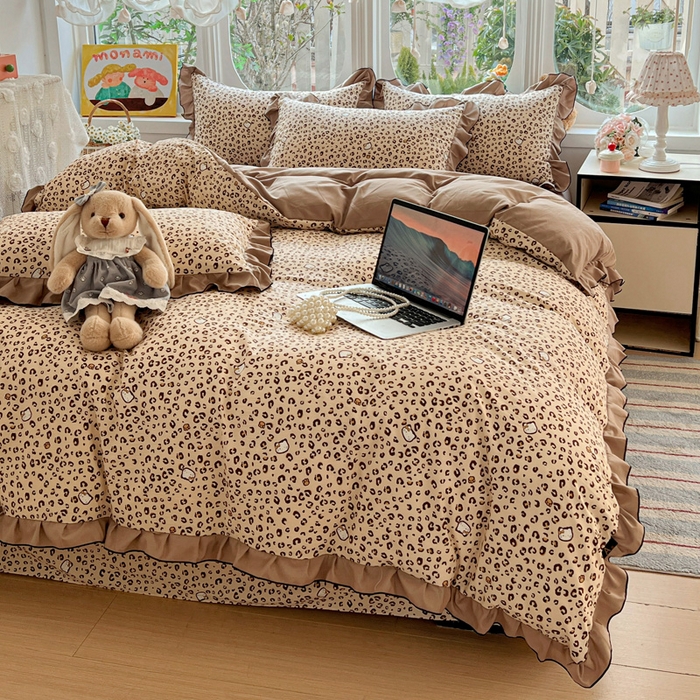 91家纺网 家纺一手货源 找家纺 莱越家纺 2026新款A类仿棉四件套古法水洗棉法式工艺花边四件套 豹纹kit