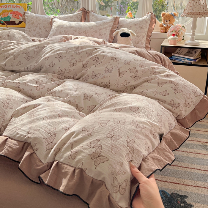 91家纺网 家纺一手货源 找家纺 莱越家纺 2026新款A类仿棉四件套古法水洗棉法式工艺花边四件套 蝴蝶纷飞