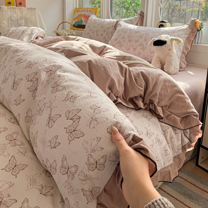 91家纺网 家纺一手货源 找家纺 莱越家纺 2026新款A类仿棉四件套古法水洗棉法式工艺花边四件套 蝴蝶纷飞