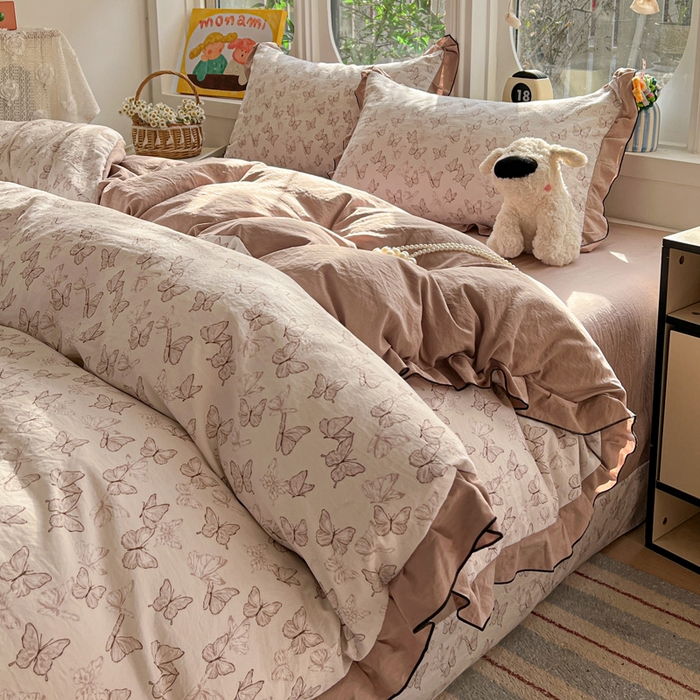 91家纺网 家纺一手货源 找家纺 莱越家纺 2026新款A类仿棉四件套古法水洗棉法式工艺花边四件套 蝴蝶纷飞