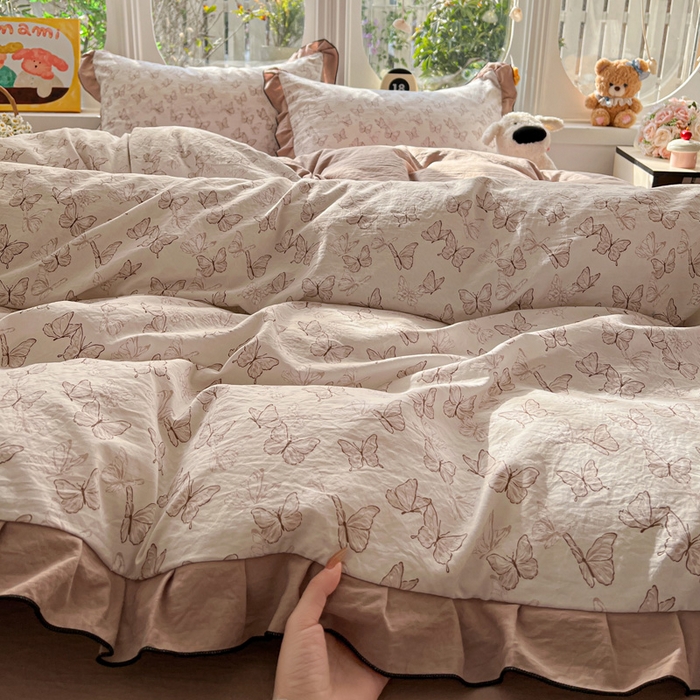 91家纺网 家纺一手货源 找家纺 莱越家纺 2026新款A类仿棉四件套古法水洗棉法式工艺花边四件套 蝴蝶纷飞