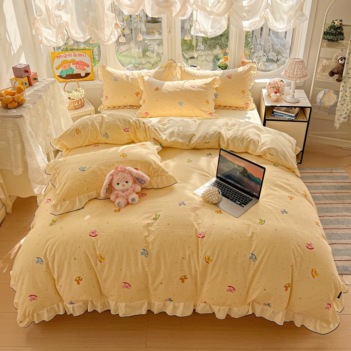 91家纺网 家纺一手货源 找家纺 莱越家纺 2026新款A类仿棉四件套古法水洗棉法式工艺花边四件套 童年木马