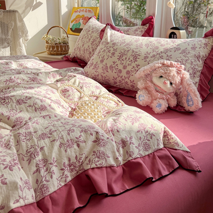 91家纺网 家纺一手货源 找家纺 莱越家纺 2026新款A类仿棉四件套古法水洗棉法式工艺花边四件套 邂逅