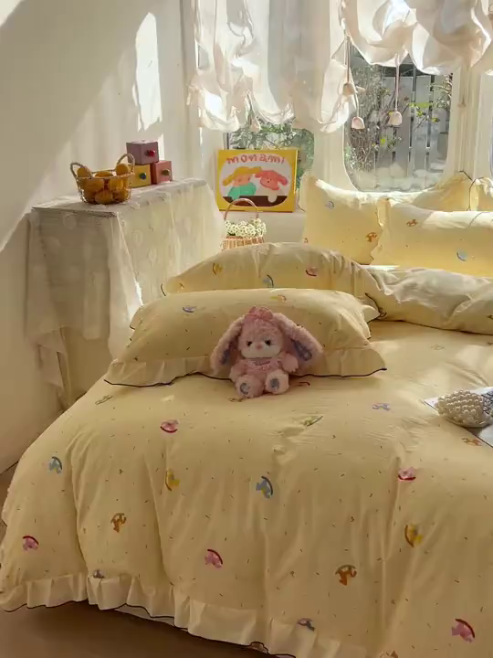 91家纺网 家纺一手货源 找家纺 莱越家纺 2026新款A类仿棉四件套古法水洗棉法式工艺花边四件套 童年木马