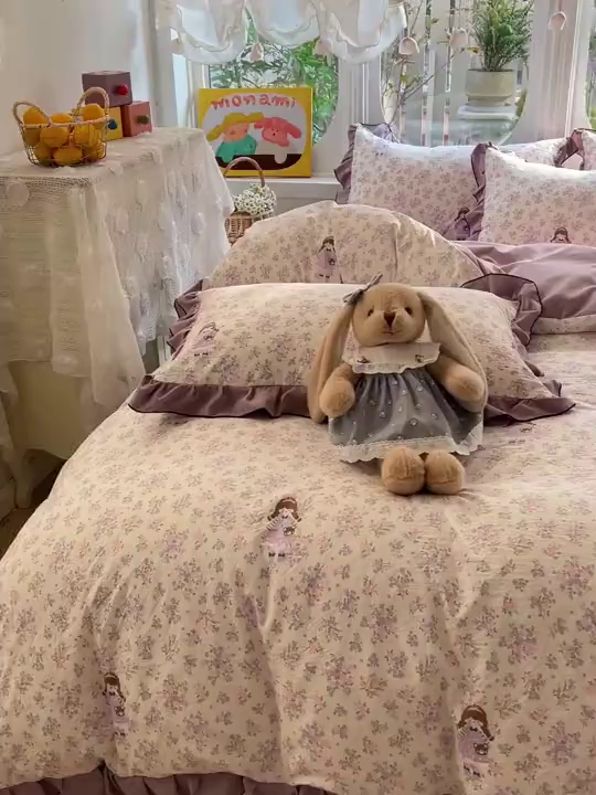 91家纺网 家纺一手货源 找家纺 莱越家纺 2026新款A类仿棉四件套古法水洗棉法式工艺花边四件套 情书