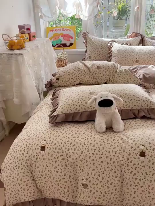 91家纺网 家纺一手货源 找家纺 莱越家纺 2026新款A类仿棉四件套古法水洗棉法式工艺花边四件套 花园兔