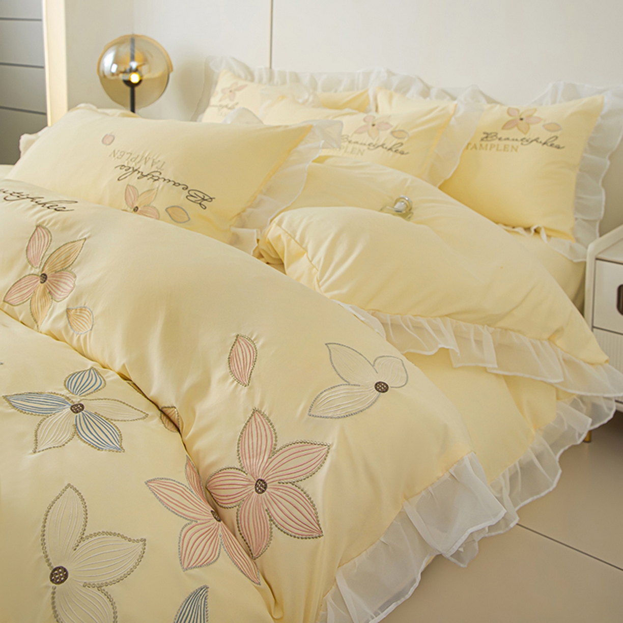 91家纺网 家纺一手货源 找家纺 木子家纺 2026新款水洗棉刺绣四件套-花颜系列 花颜-萱草黄