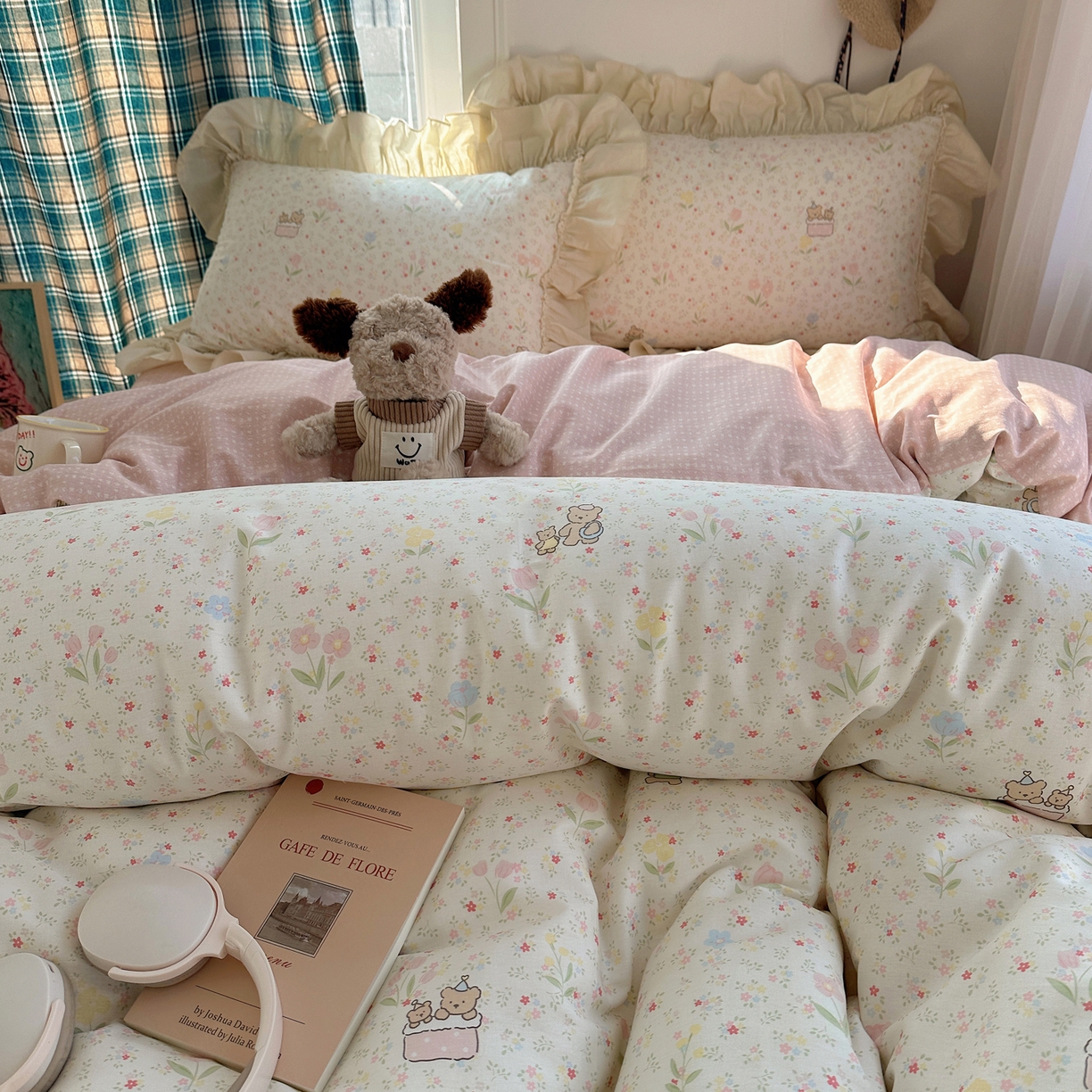 91家纺网 家纺一手货源 找家纺 瑞莱 2026春夏新款全棉纯棉印花韩系卡通花边四件套 丛间蜜语