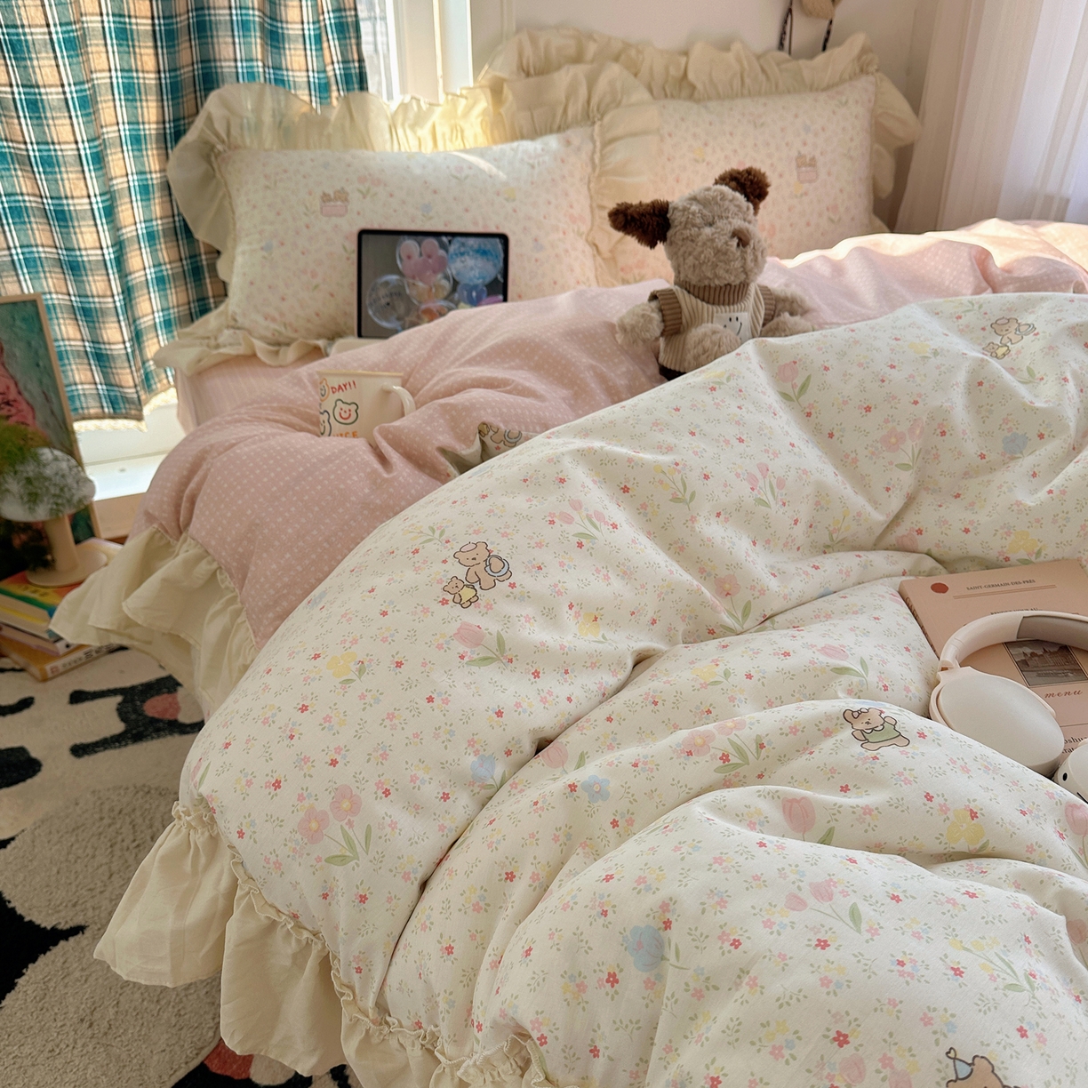 91家纺网 家纺一手货源 找家纺 瑞莱 2026春夏新款全棉纯棉印花韩系卡通花边四件套 丛间蜜语