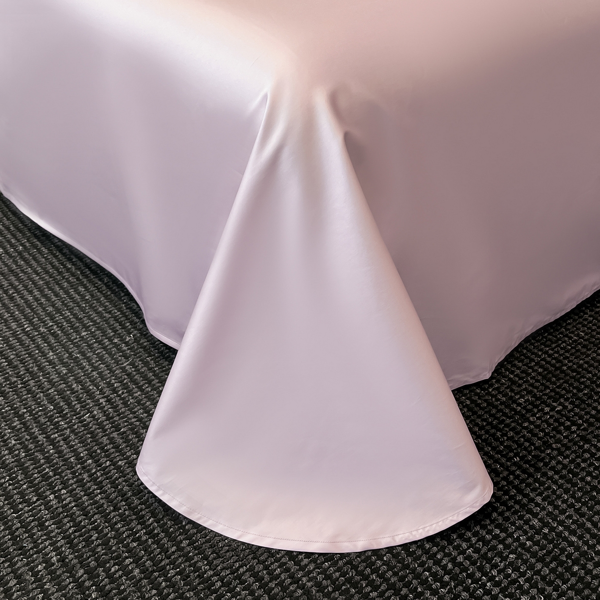 91家纺网 家纺一手货源 找家纺 置顶家纺 2026春夏新款130克磨毛花间集刺绣小清新四件套-风格一 花间集-香芋紫