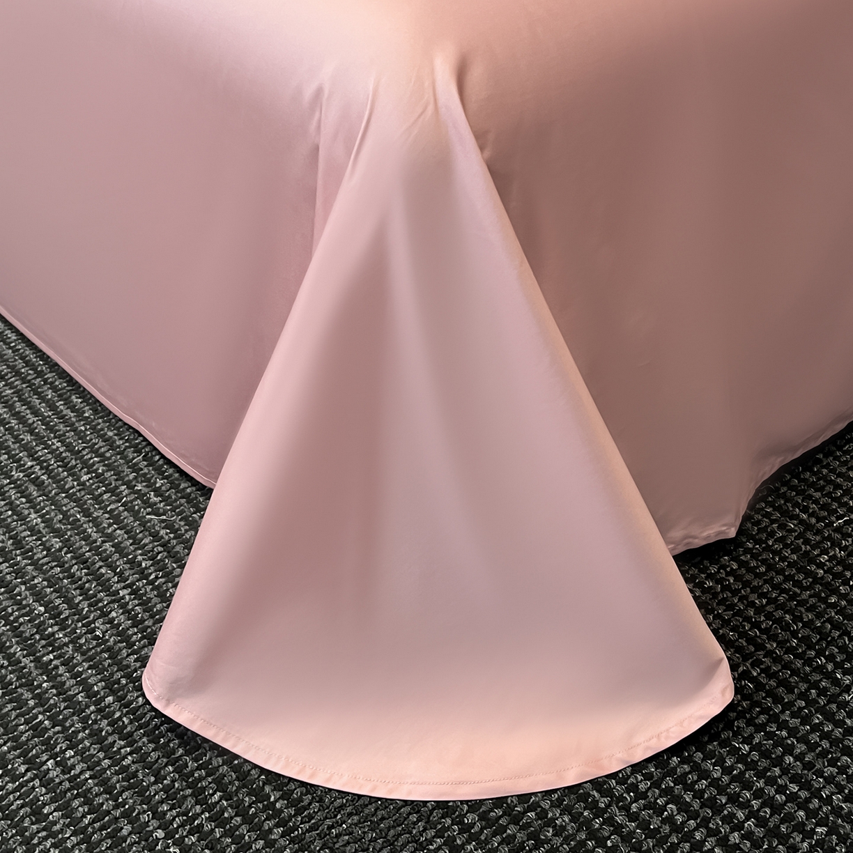 91家纺网 家纺一手货源 找家纺 置顶家纺 2026春夏新款130克磨毛花间集刺绣小清新四件套-风格一 花间集-浅豆沙