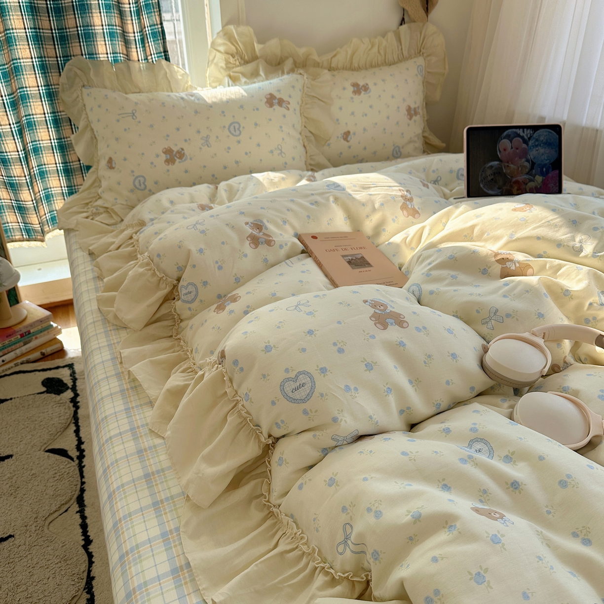 91家纺网 家纺一手货源 找家纺 瑞莱 2026春夏新款全棉纯棉印花韩系卡通花边四件套 爱心兔兔