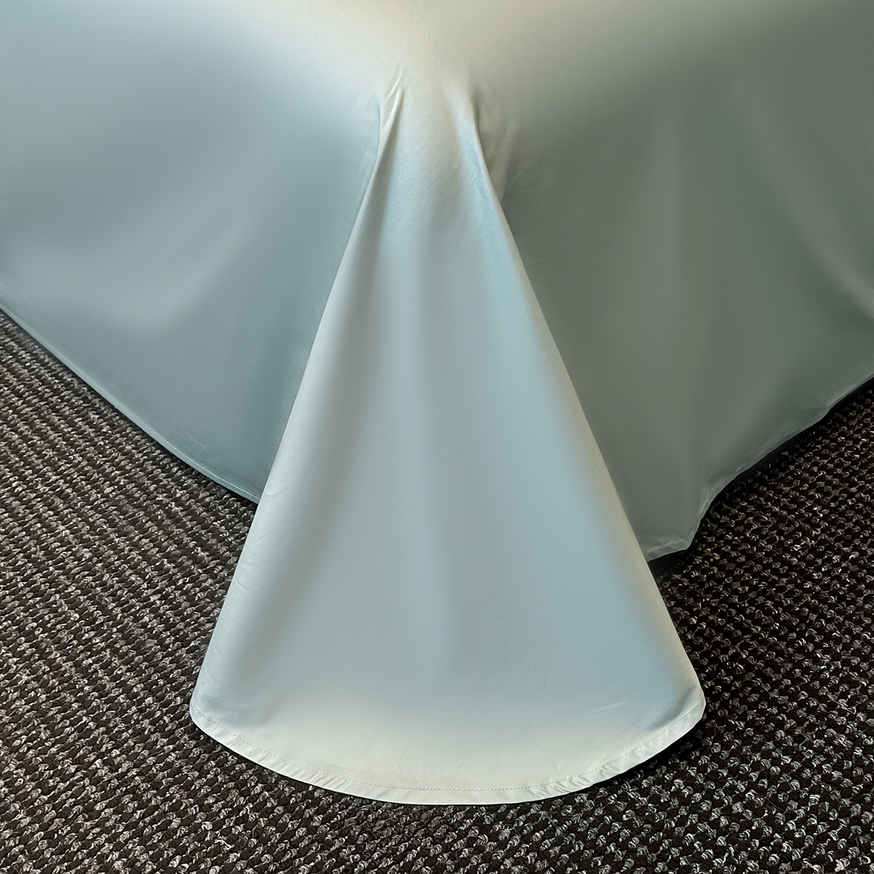 91家纺网 家纺一手货源 找家纺 置顶家纺 2026春夏新款130克磨毛花间集刺绣小清新四件套-风格一 花间集-繁星蓝