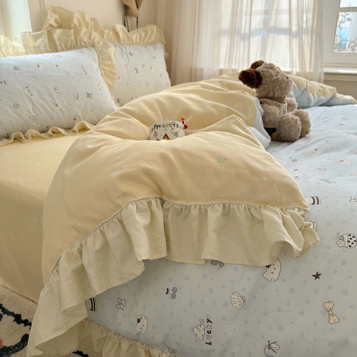 91家纺网 家纺一手货源 找家纺 瑞莱 2026春夏新款全棉纯棉印花韩系卡通花边四件套 欢乐季