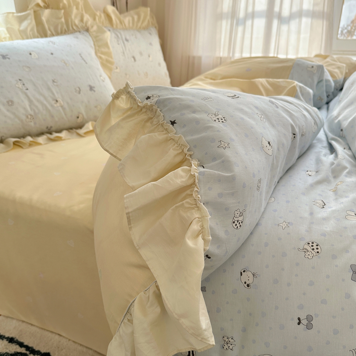 91家纺网 家纺一手货源 找家纺 瑞莱 2026春夏新款全棉纯棉印花韩系卡通花边四件套 欢乐季