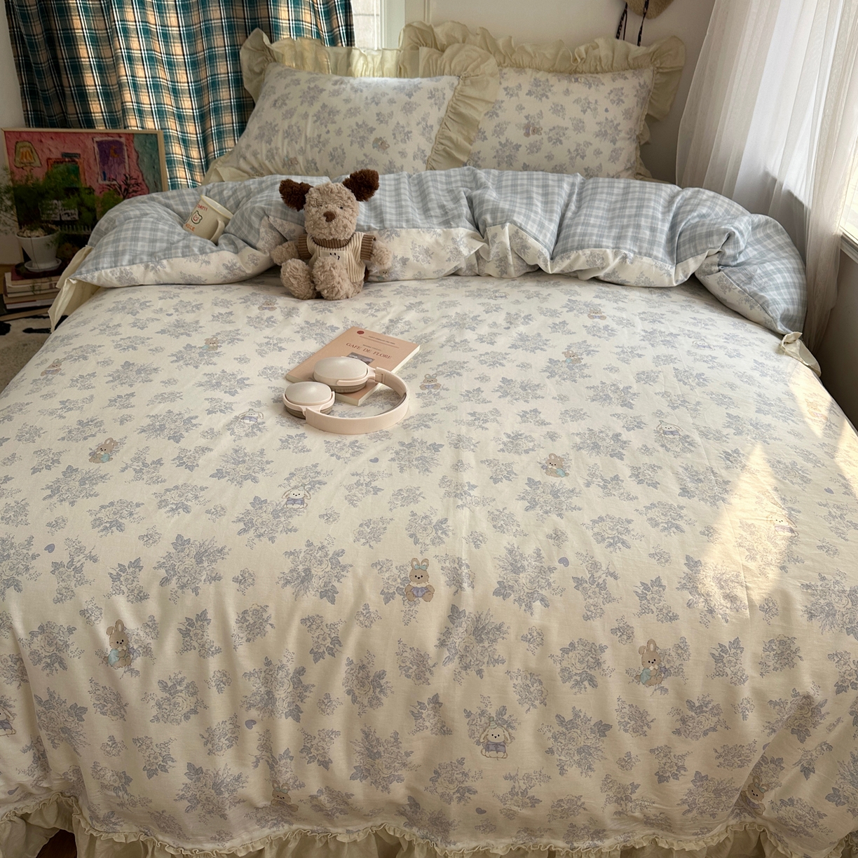 91家纺网 家纺一手货源 找家纺 瑞莱 2026春夏新款全棉纯棉印花韩系卡通花边四件套 秘境