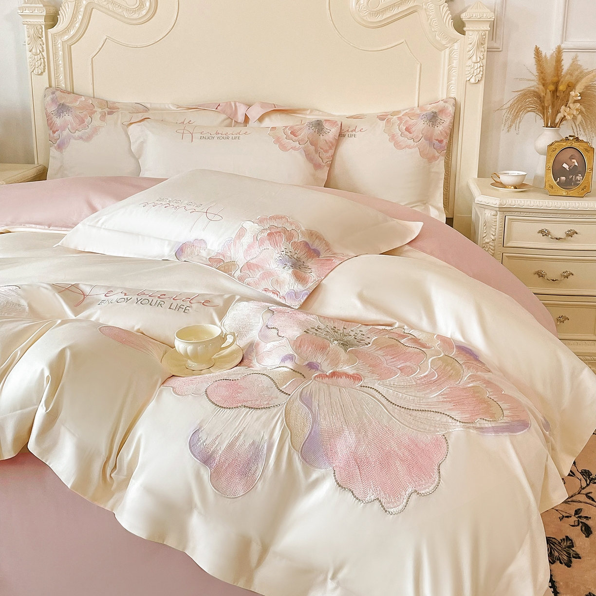 91家纺网 家纺一手货源 找家纺 （总）置顶家纺 2026春夏新款130克磨毛花间集刺绣小清新四件套-风格二