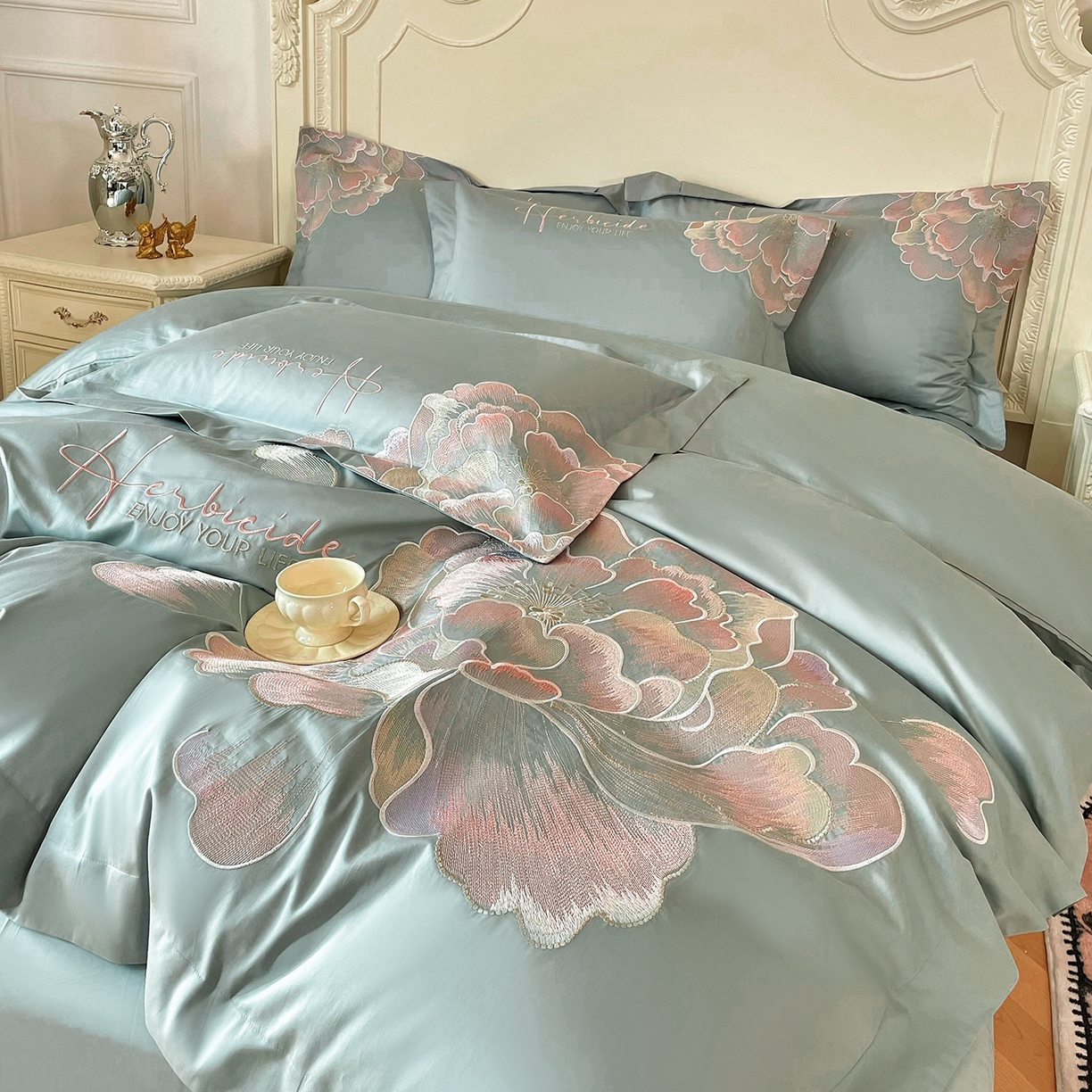 置顶家纺 2026春夏新款130克磨毛花间集刺绣小清新四件套-风格二 花间集-繁星蓝