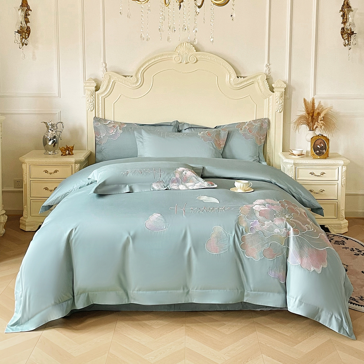 91家纺网 家纺一手货源 找家纺 置顶家纺 2026春夏新款130克磨毛花间集刺绣小清新四件套-风格二 花间集-繁星蓝