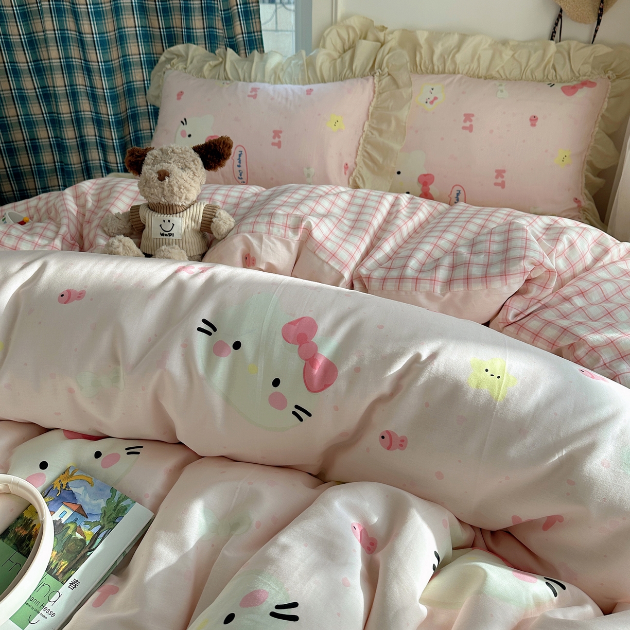 91家纺网 家纺一手货源 找家纺 瑞莱 2026春夏新款全棉纯棉印花韩系卡通花边四件套 小猫甜品屋