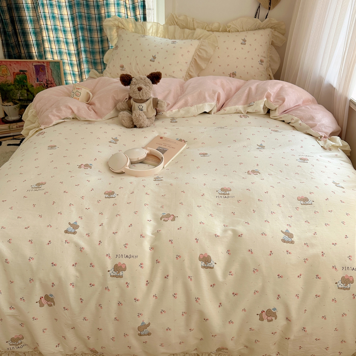 91家纺网 家纺一手货源 找家纺 瑞莱 2026春夏新款全棉纯棉印花韩系卡通花边四件套 樱桃小象