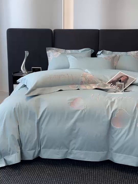 91家纺网 家纺一手货源 找家纺 置顶家纺 2026春夏新款130克磨毛花间集刺绣小清新四件套-风格一 花间集-繁星蓝