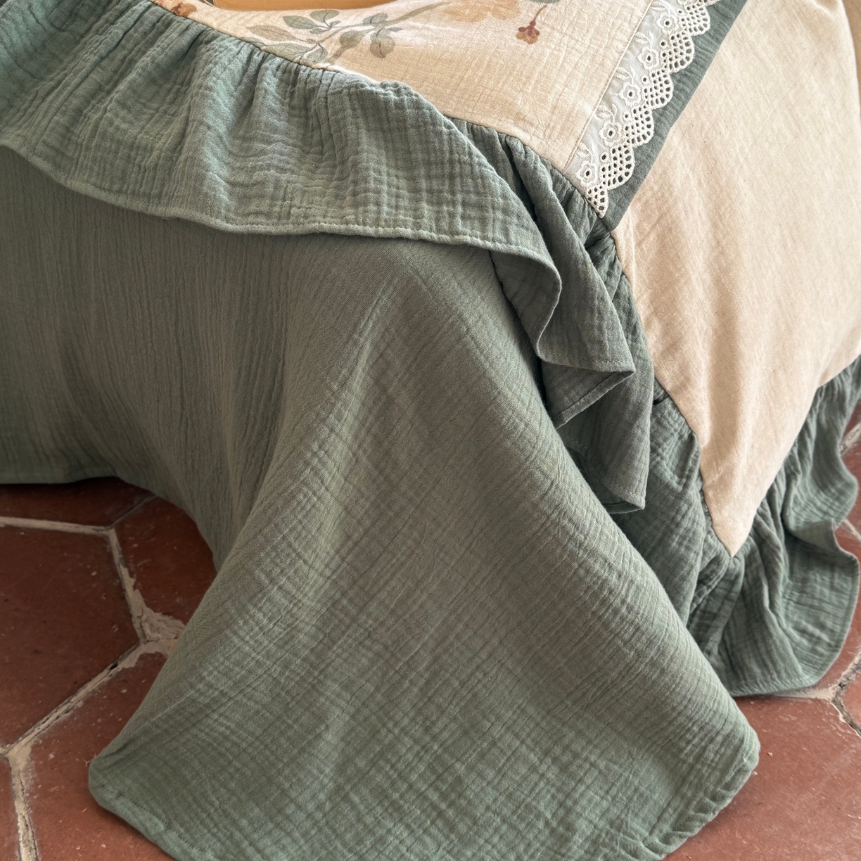 91家纺网 家纺一手货源 找家纺 （总）佳汐蓝家纺 2026春夏新款棉麻皱皱双层纱四件套-栀子茉莉 控价：卷后不低于398