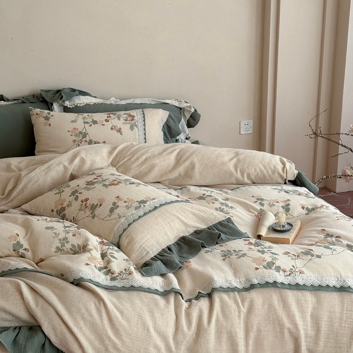 91家纺网 家纺一手货源 找家纺 佳汐蓝家纺 2026春夏新款棉麻皱皱双层纱四件套-栀子茉莉 控价：卷后不低于398 栀子茉莉-麻色床单