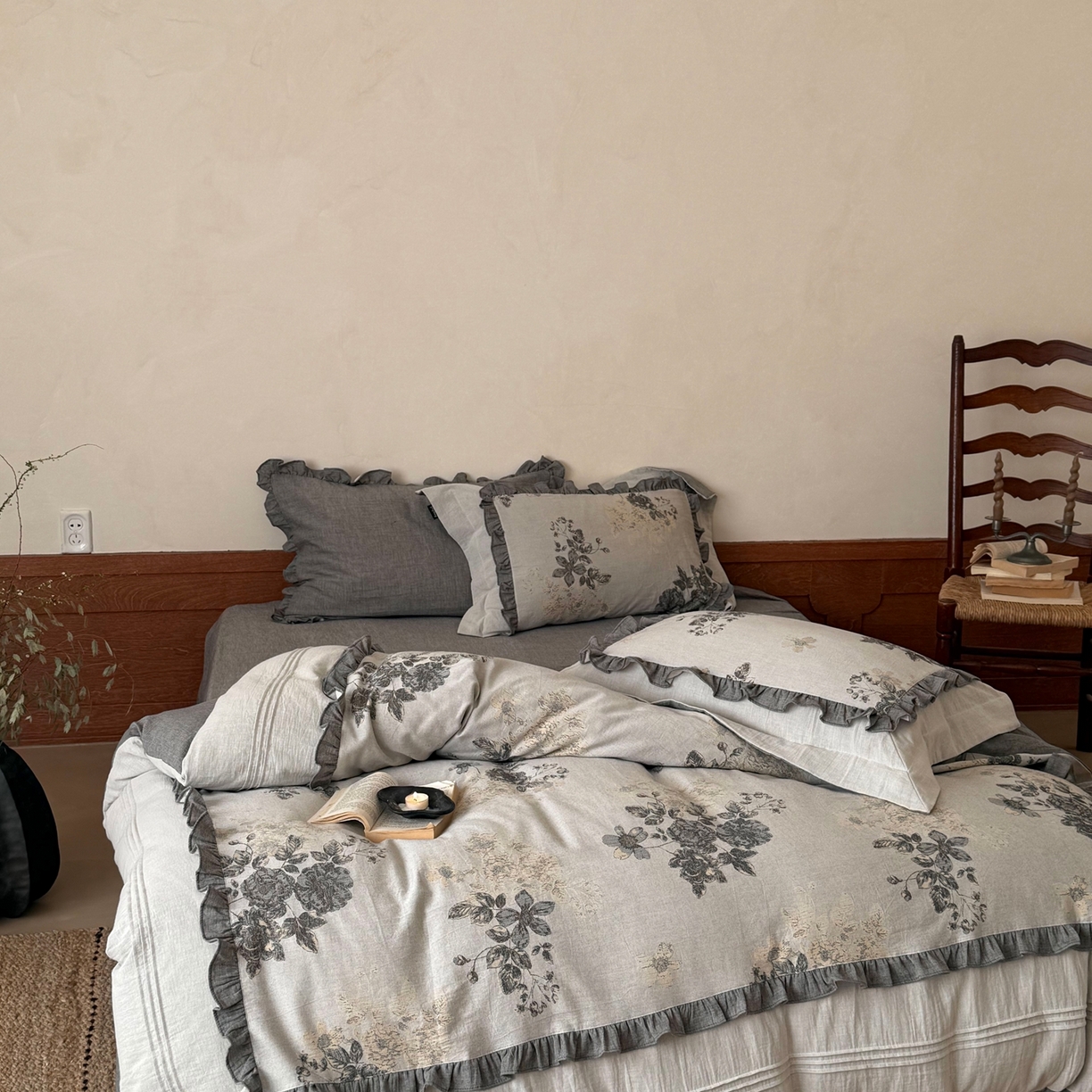 91家纺网 家纺一手货源 找家纺 （总）佳汐蓝家纺 2026春夏新款全棉纯棉复古大提花皱皱双层纱四件套-十里蔷薇 控价：卷后不低于398