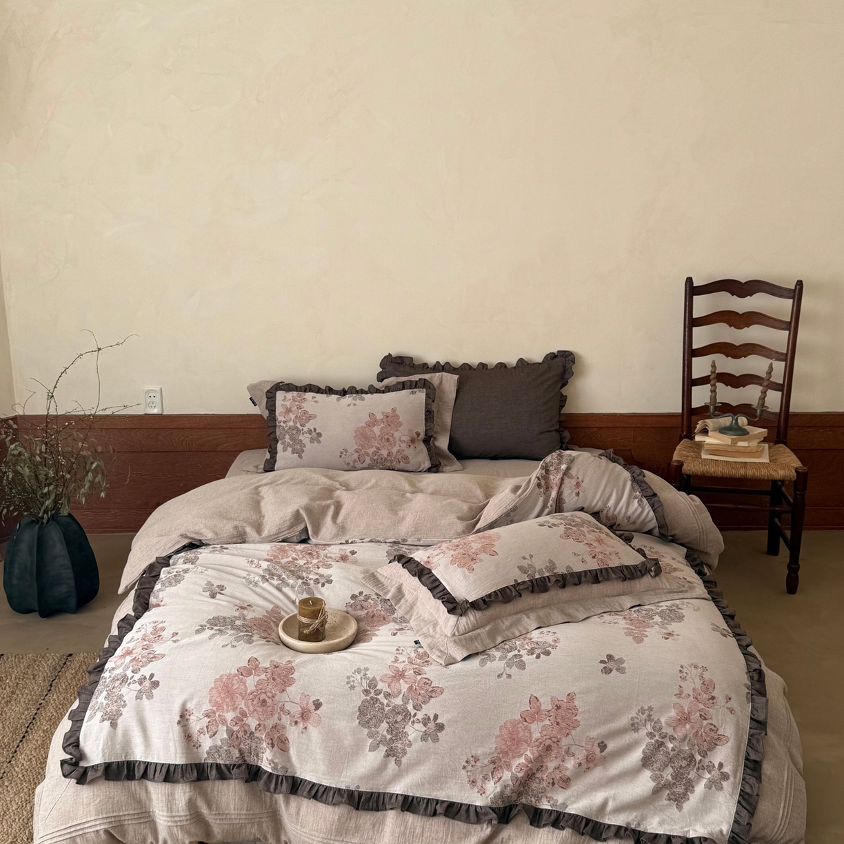 91家纺网 家纺一手货源 找家纺 佳汐蓝家纺 2026春夏新款全棉纯棉复古大提花皱皱双层纱四件套-十里蔷薇 控价：卷后不低于398 十里蔷薇-暖咖