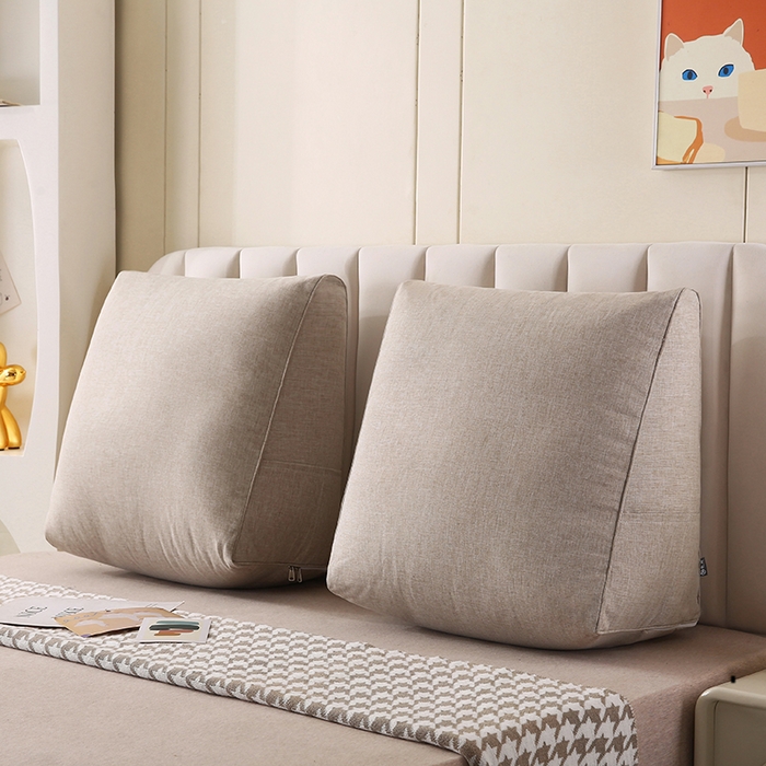 91家纺网 家纺一手货源 找家纺 永光家居 2026新款韩式三角靠垫（不供多多） 浅麻色