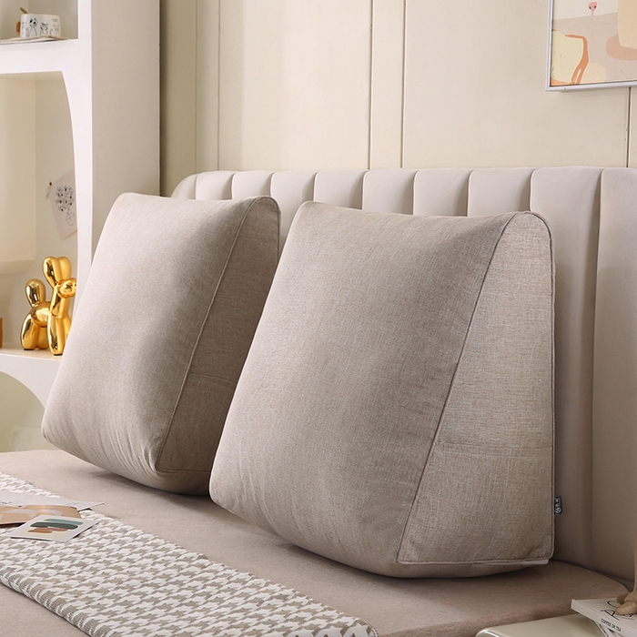 91家纺网 家纺一手货源 找家纺 永光家居 2026新款韩式三角靠垫（不供多多） 浅麻色