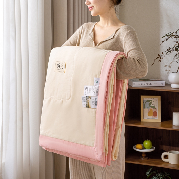 91家纺网 家纺一手货源 找家纺 憨豆家纺 2026新款全棉纯棉棉花夏被夏凉被空调被直播（包检测）风格二 浅粉+奶昔白