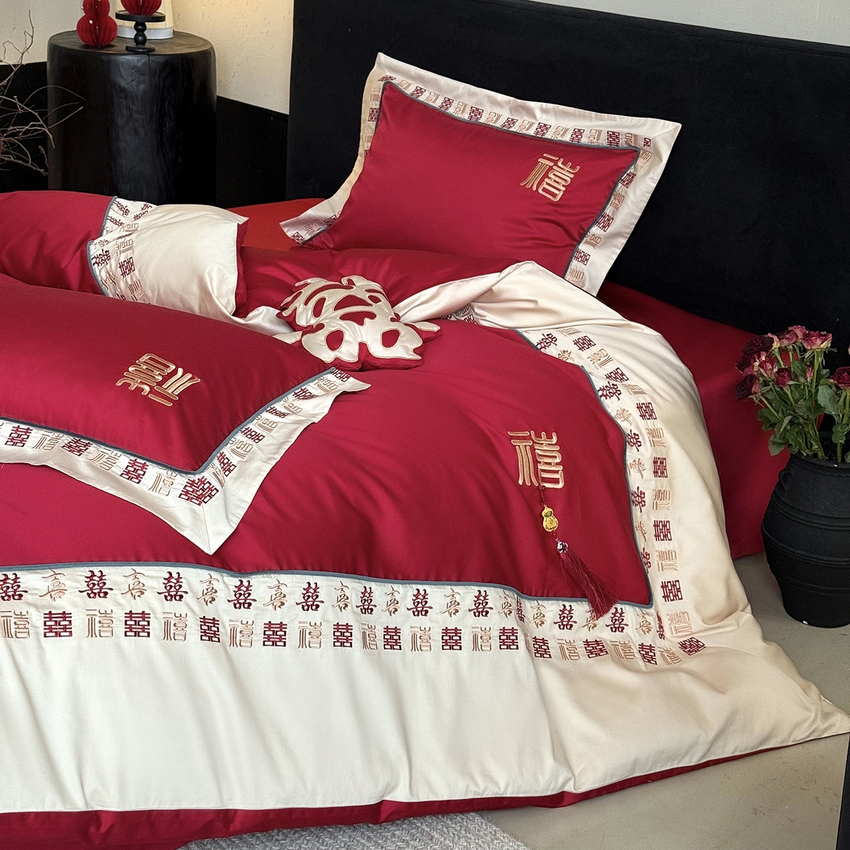 91家纺网 家纺一手货源 找家纺 （总）江涞 2026新款100支长绒棉进口高端刺绣可摘卸流苏四件套-迎喜（淘宝券后不低于 418/438）
