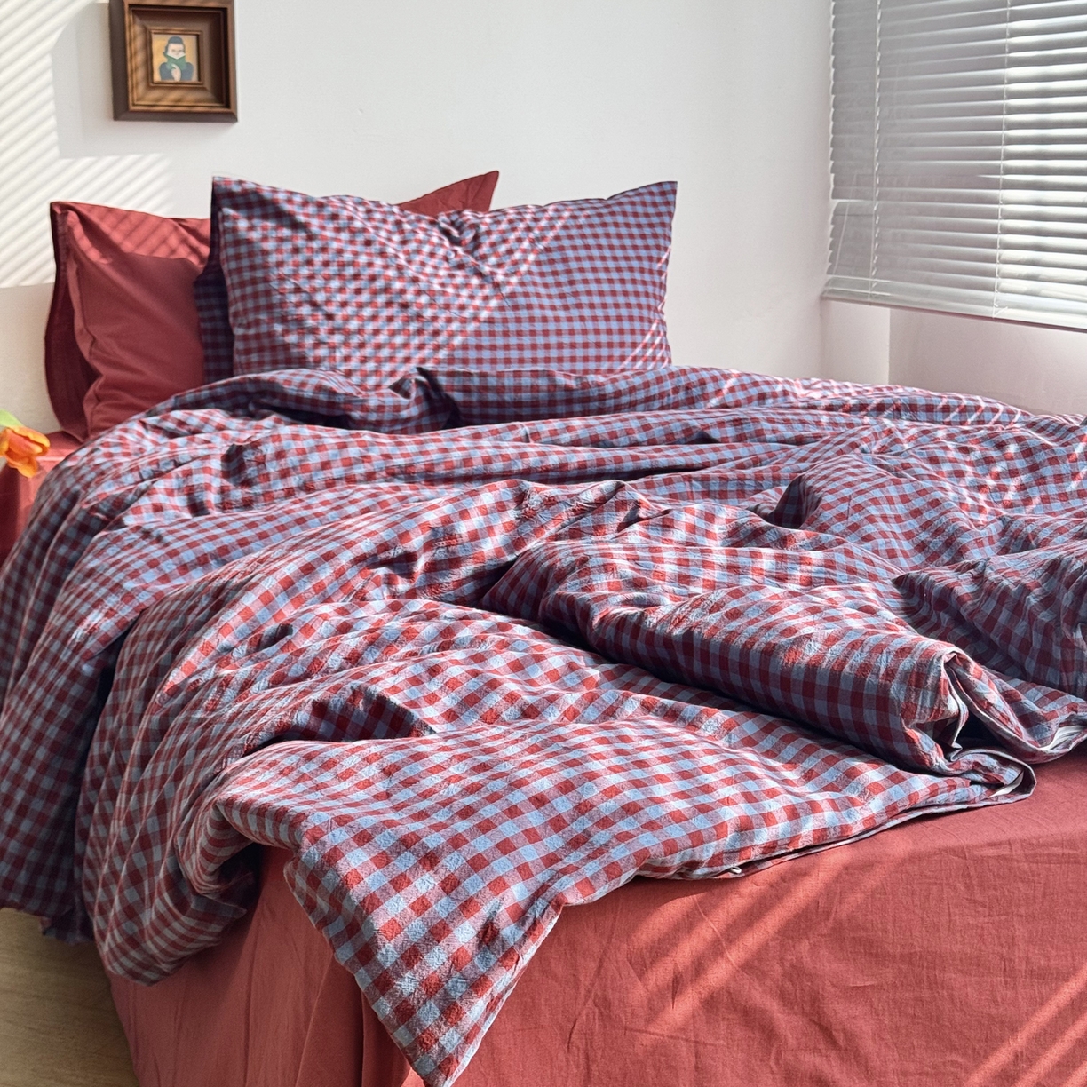 91家纺网 家纺一手货源 找家纺 例外 2026新款布拉格ins风色织水洗棉四件套 布拉格-藏红（红底）