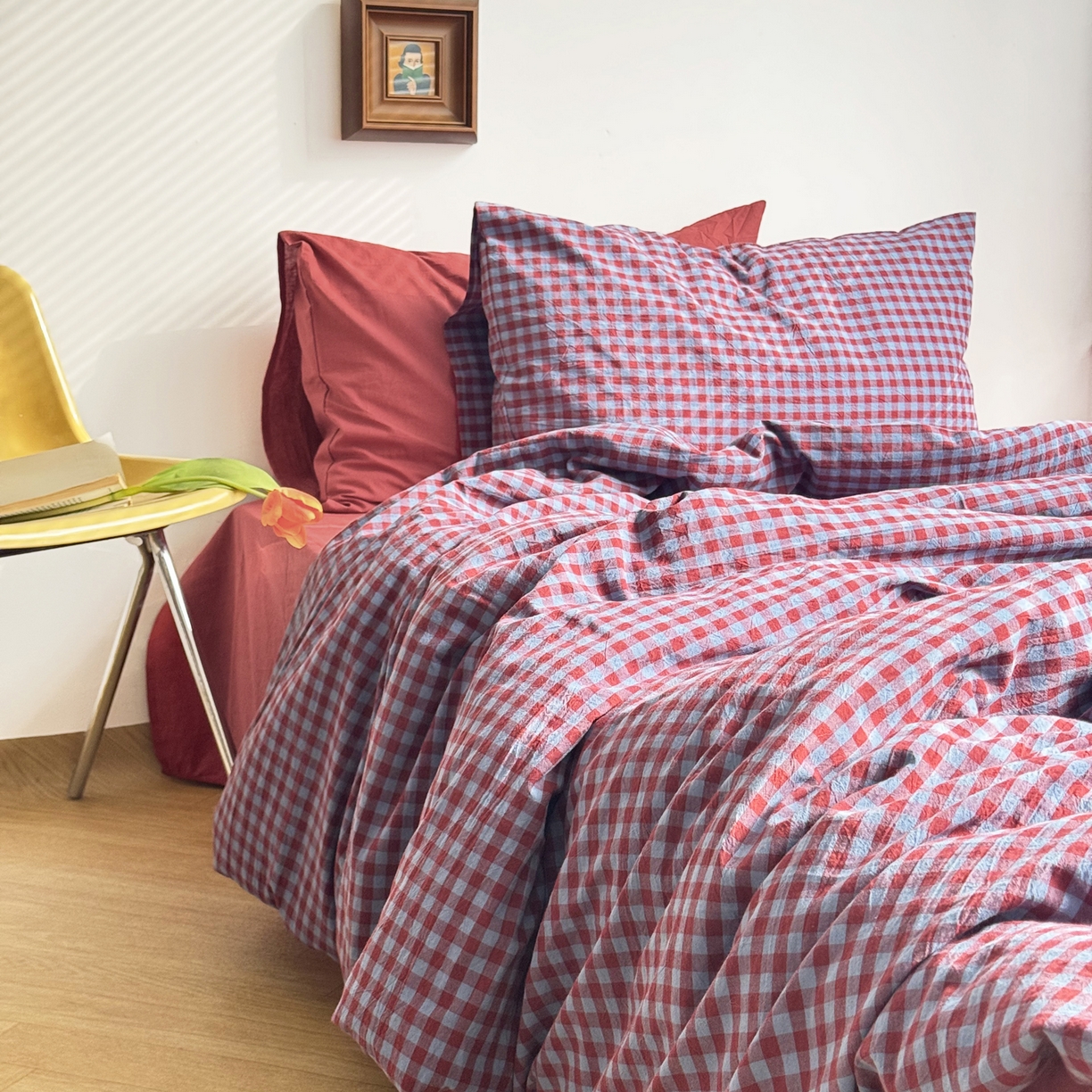 91家纺网 家纺一手货源 找家纺 例外 2026新款布拉格ins风色织水洗棉四件套 布拉格-藏红（红底）