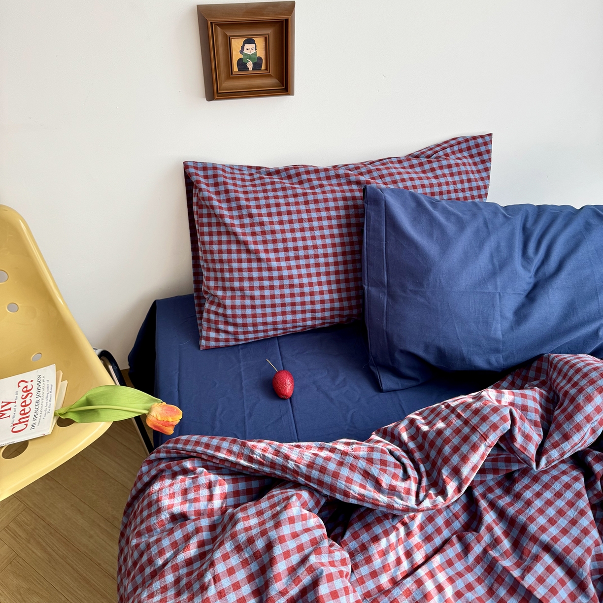 91家纺网 家纺一手货源 找家纺 例外 2026新款布拉格ins风色织水洗棉四件套 布拉格-臧红（深蓝底）