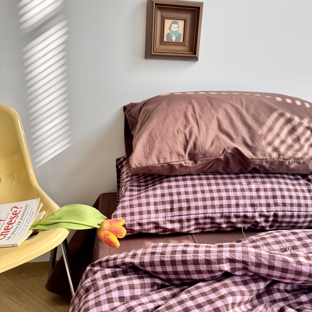 91家纺网 家纺一手货源 找家纺 例外 2026新款布拉格ins风色织水洗棉四件套 布拉格-树莓（棕底）