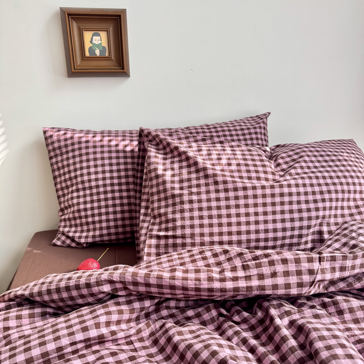 91家纺网 家纺一手货源 找家纺 例外 2026新款布拉格ins风色织水洗棉四件套 布拉格-树莓（棕底）