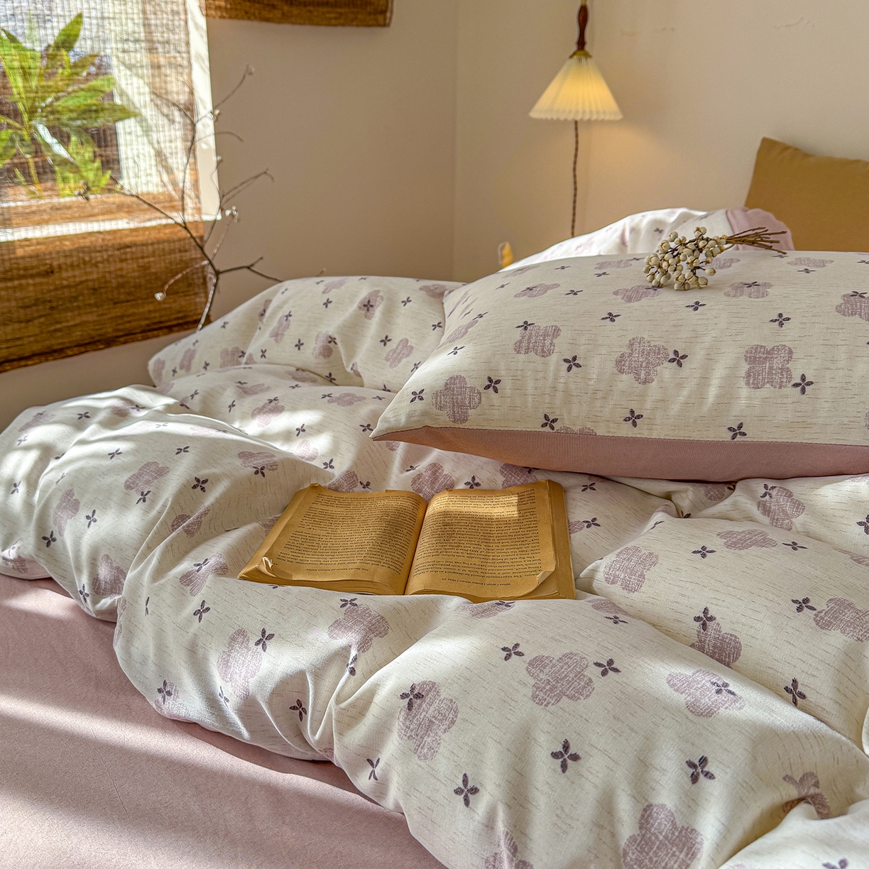 91家纺网 家纺一手货源 找家纺 竹合家纺 2026春夏新品色织棉麻棉纱系列皱皱纱四件套 四叶花粉