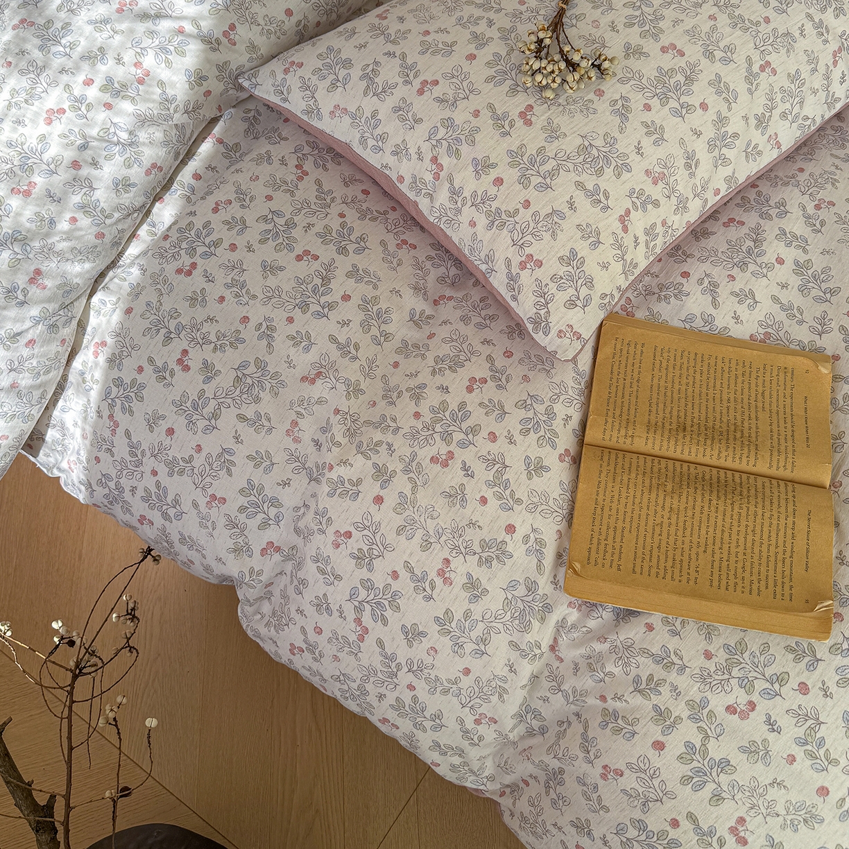 91家纺网 家纺一手货源 找家纺 竹合家纺 2026春夏新品色织棉麻棉纱系列皱皱纱四件套 梅果