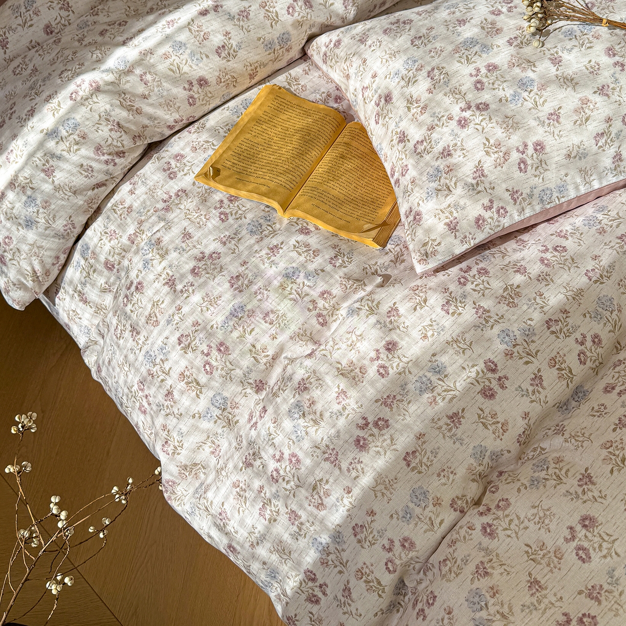 91家纺网 家纺一手货源 找家纺 竹合家纺 2026春夏新品色织棉麻棉纱系列皱皱纱四件套 春风里