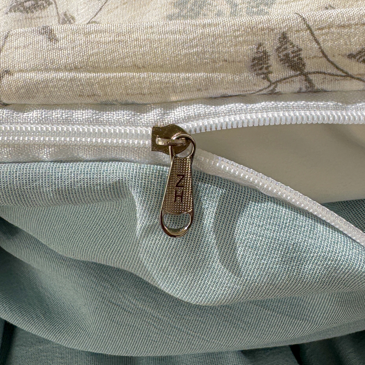 91家纺网 家纺一手货源 找家纺 竹合家纺 2026春夏新品色织棉麻棉纱系列皱皱纱四件套 洛可花影