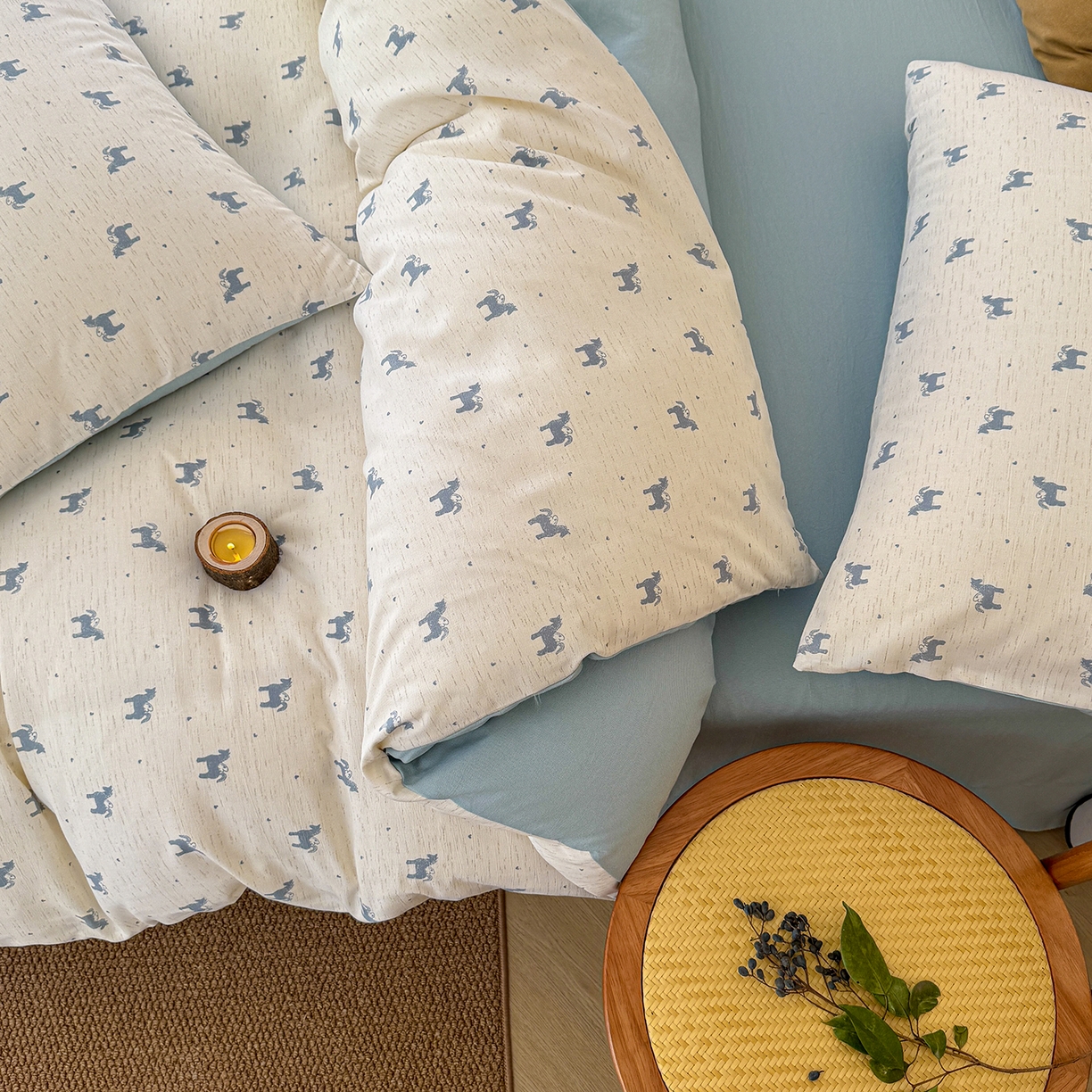 91家纺网 家纺一手货源 找家纺 竹合家纺 2026春夏新品色织棉麻棉纱系列皱皱纱四件套 小飞马蓝